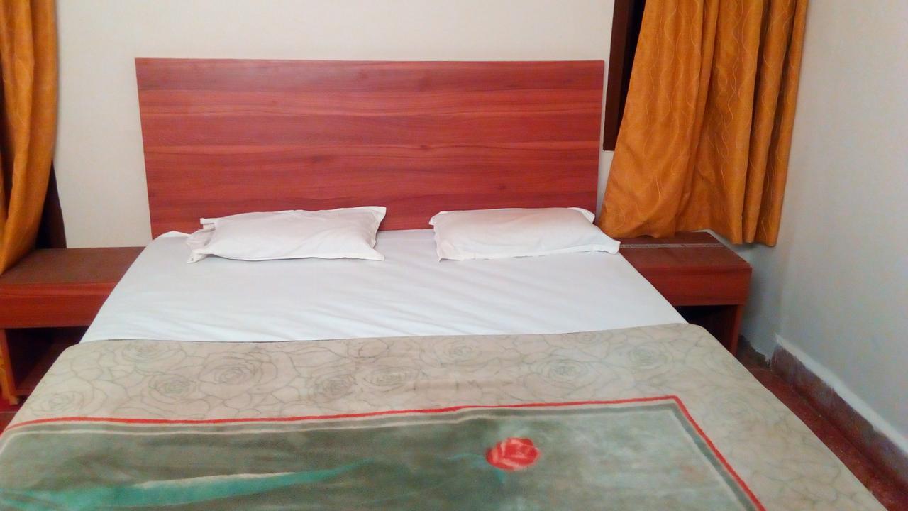 Hotel Tree Top Mahābaleshwar Extérieur photo